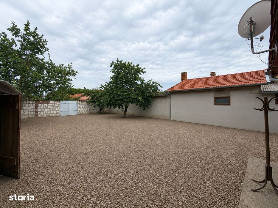 Ocazie rara - Casa individuala cu pozitie ultracentrala - Mosnita Noua