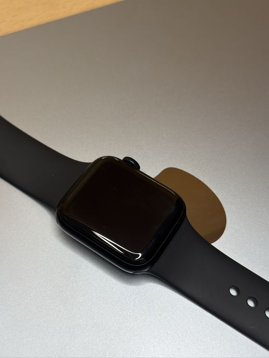 Apple Watch SE (2nd generation)-2023