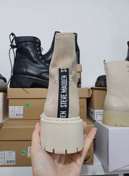 Steve Madden нови боти