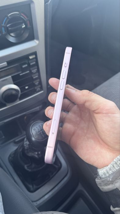 Айфон 15 на 128гб