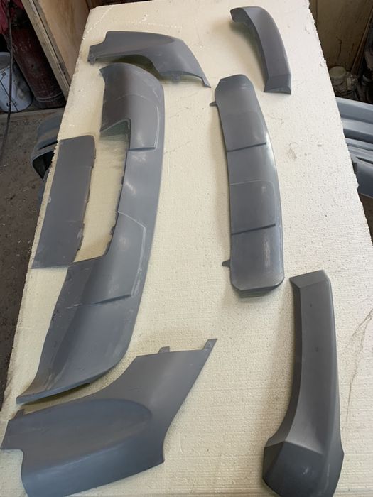 Бмв X-5 e 70 накладки на бампер