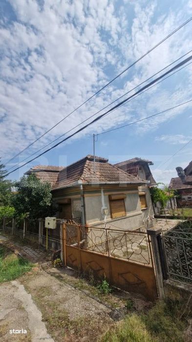Casa de vanzare  in Razboieni Cetate