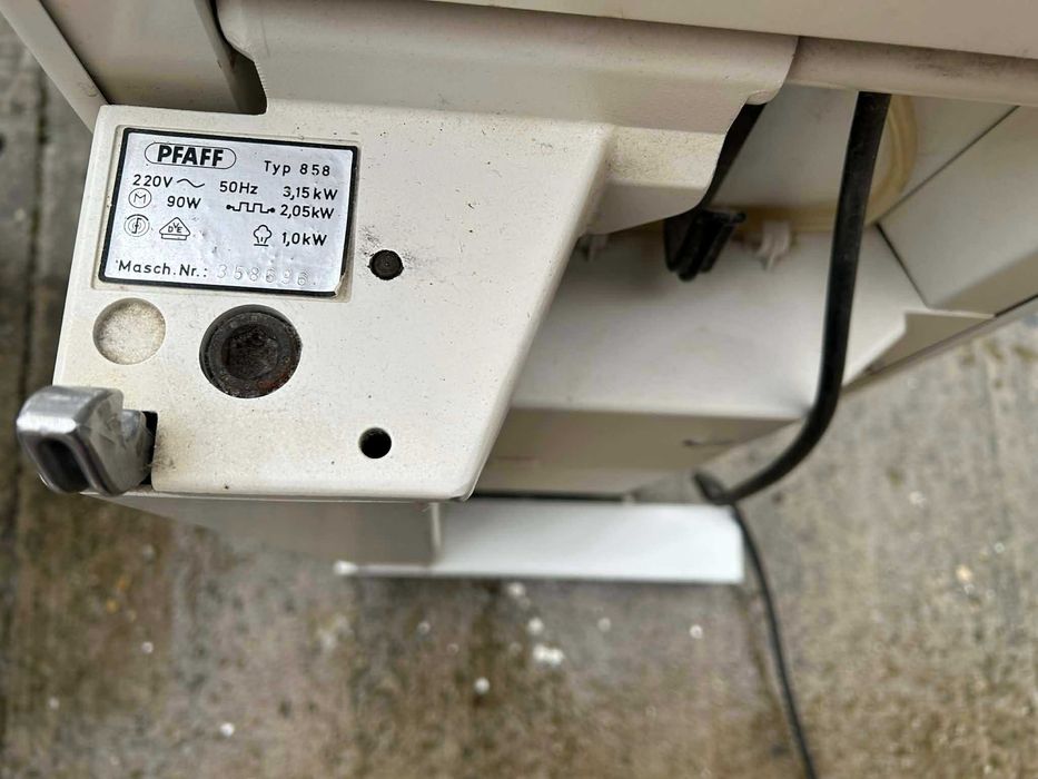 Masina profesionala dde calcat Pfaff