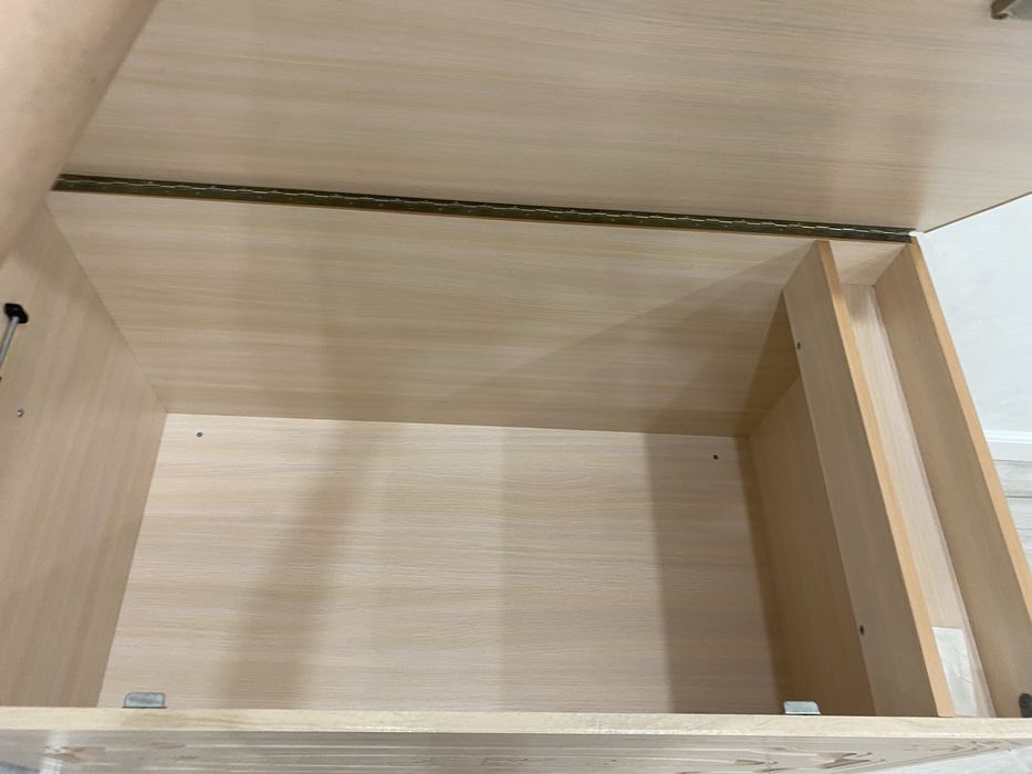 Продается сундук, для спальной комнаты.