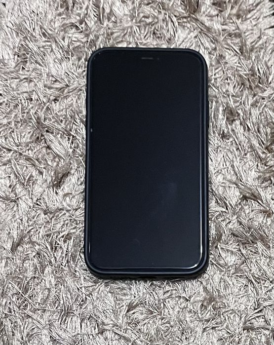 iphone 11 aspect impecabil