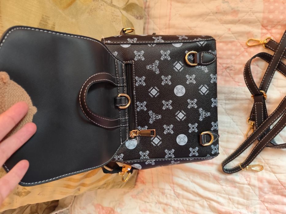 Дамска    раничка