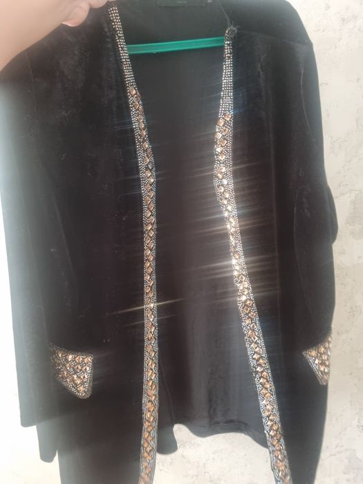 Продам камзол со стразами