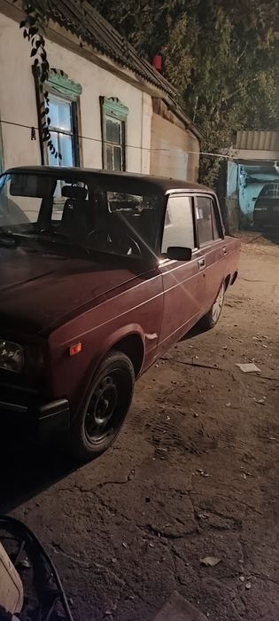 Лада ваз 2107… классика)