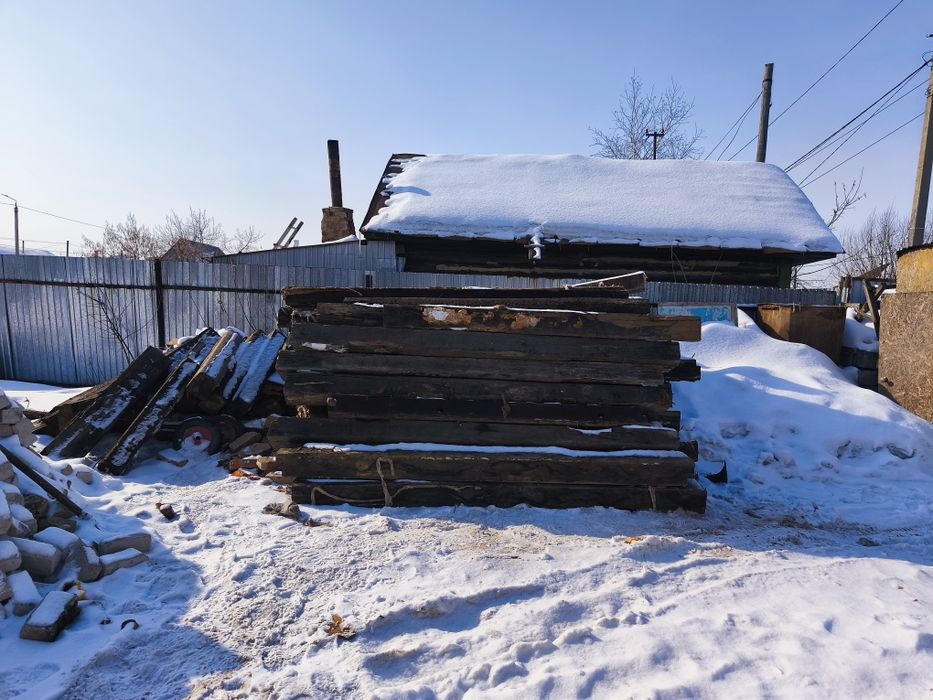 Шпалы б/у.3500т.за штуку