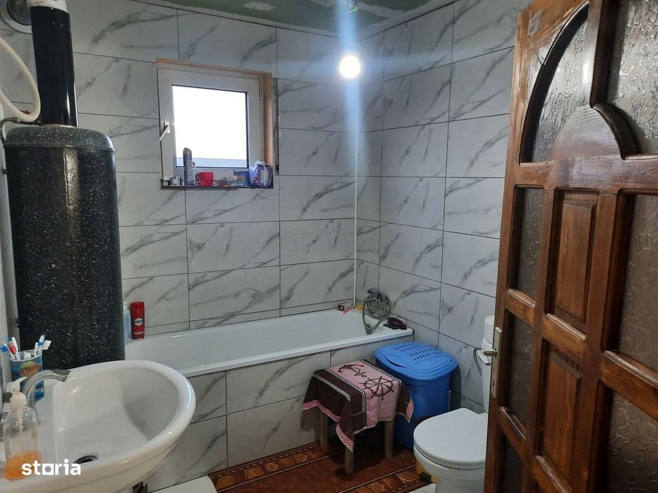 Vand casa cu etaj teren 6,8 Ari Micula jud Satu Mare