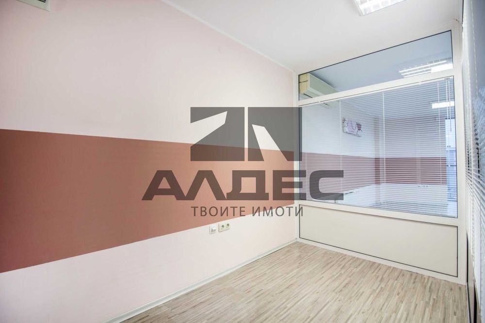 Отдава се офис в кв. Враждебна!