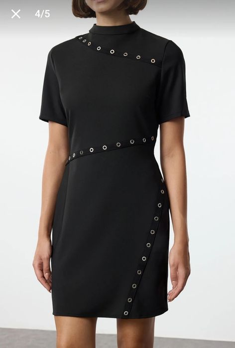 Черна Рокля с капси, м размер