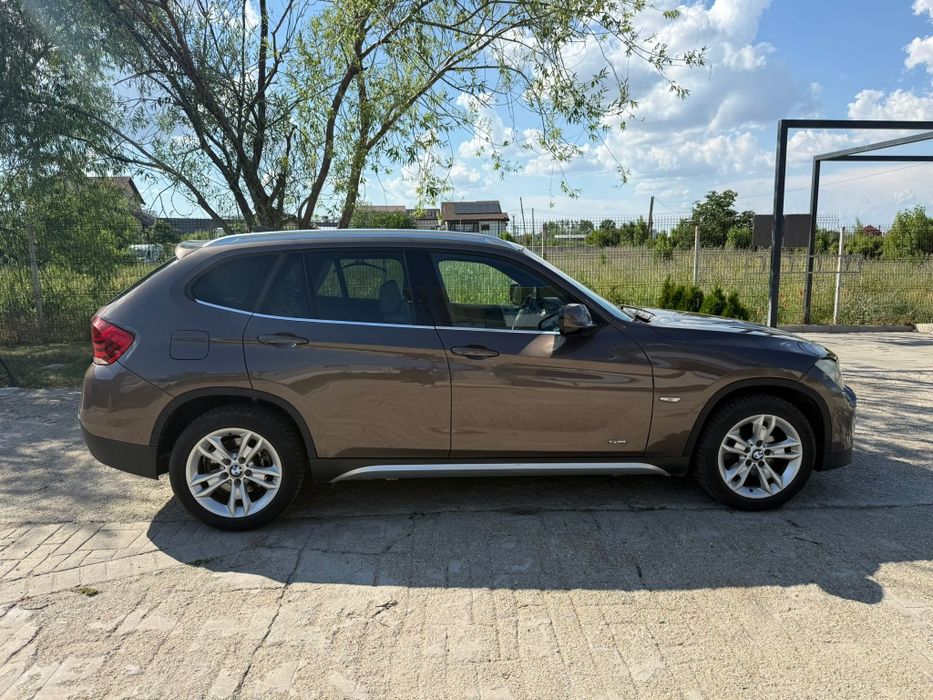 BMW X1 2012 — imagine 3