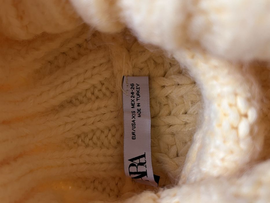 Свитер Zara, в желтом цвете