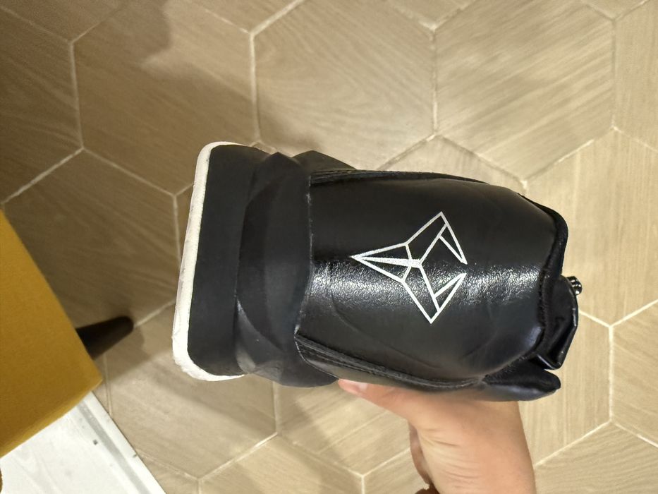 Продам баскетбольные кроссовки