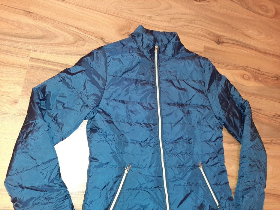 Ново дамско яке - s-m размер