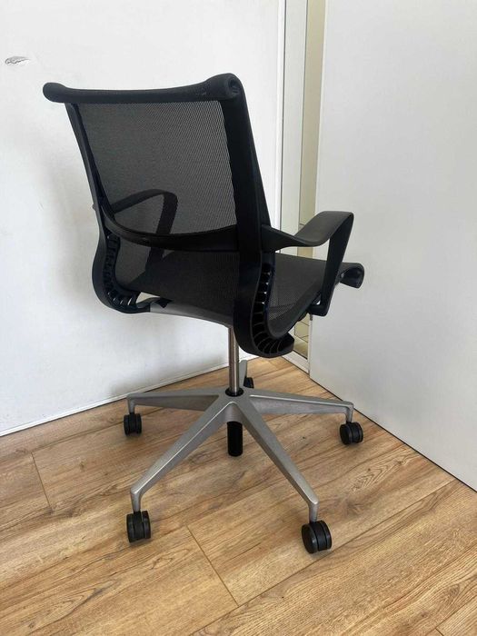 Refurbished Herman Miller Setu