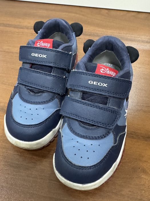 Светещи маратонки GEOX