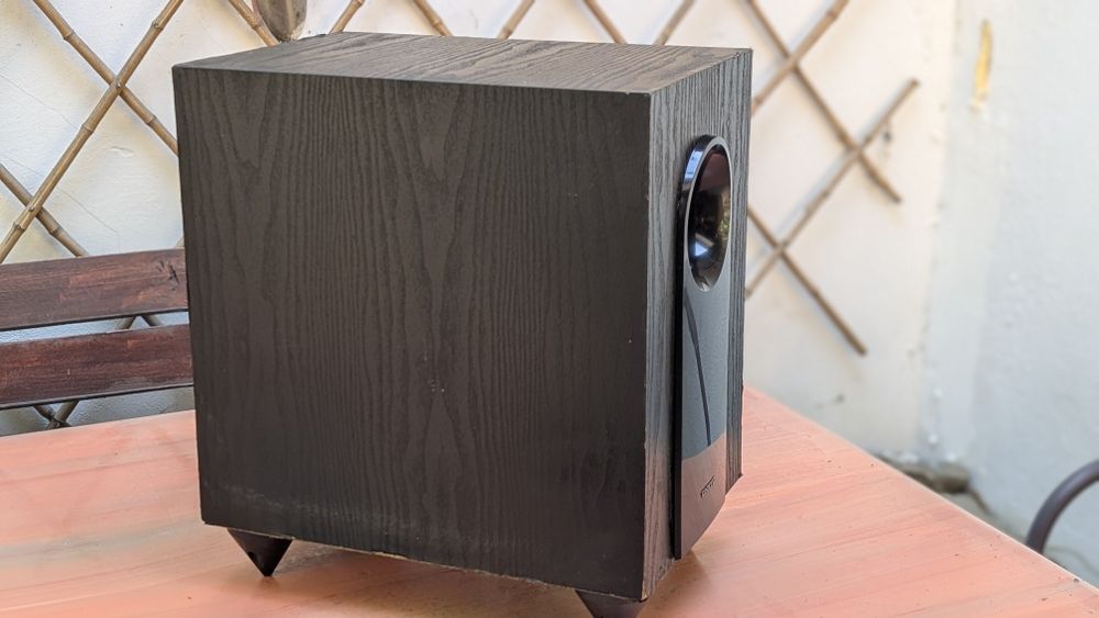 Subwoofer Onkyo SKW-360, 130W, 8", Bass-Reflex – Sunet puternic!