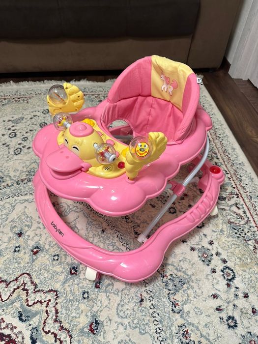 Ходунки розовые на девочку