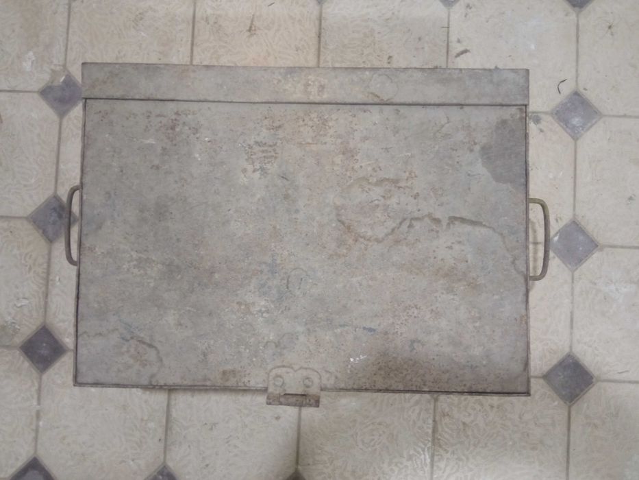 Металлический сундук. 20х35х45 см (Б\у).