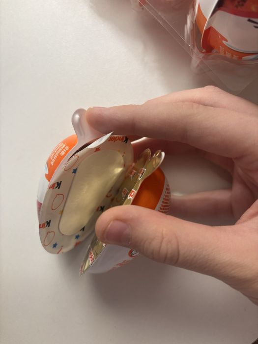 продаю приоткрытые киндер джой осд