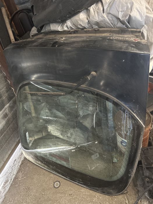 Митсубиси Каризма