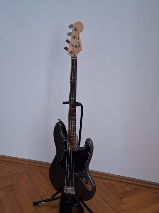 Vand bass squier affinity series jazz charcoal frost