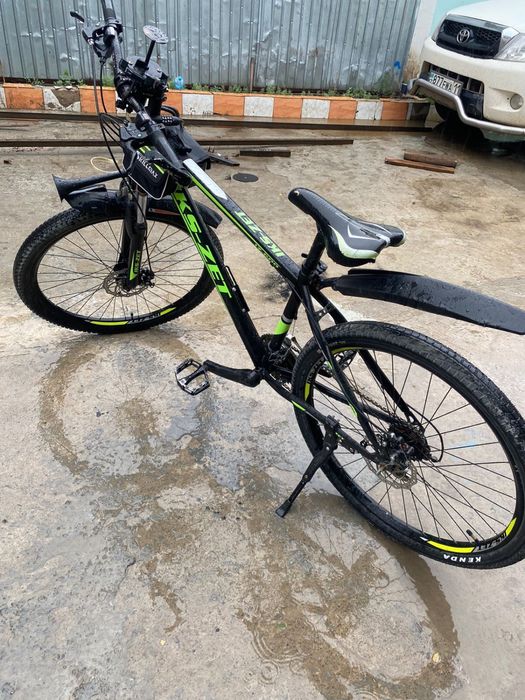 Только один сезон катались