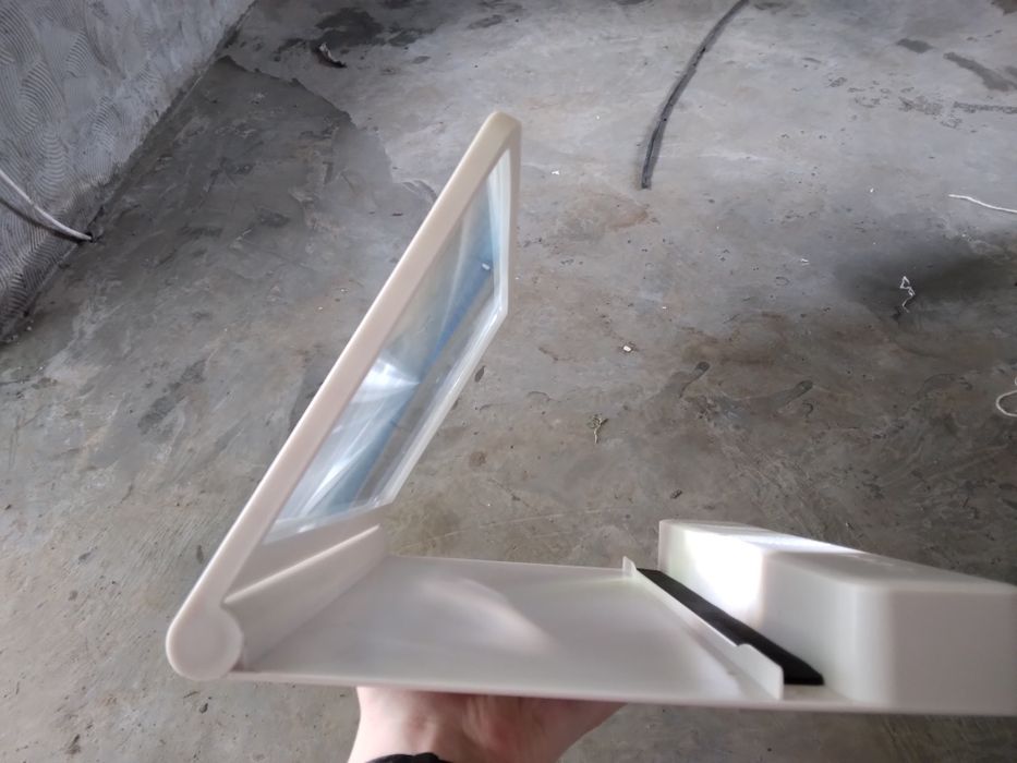 Phone screen Bluetooth speaker