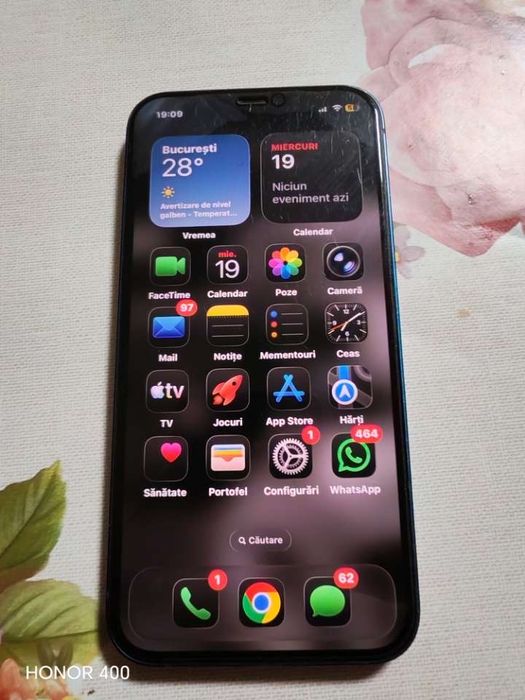 Vand iphone 12 simplu