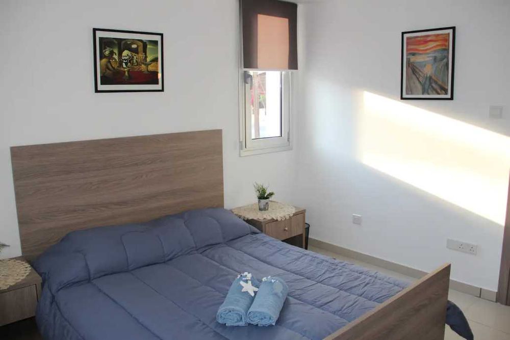 Дава се под наем Двустаен апартамент в Пловдив, Център - 70 кв.м за 273.87 € - Снимка #2