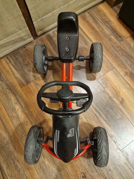 Детска количка с педали Racing