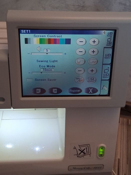 Masina de brodat-cusut