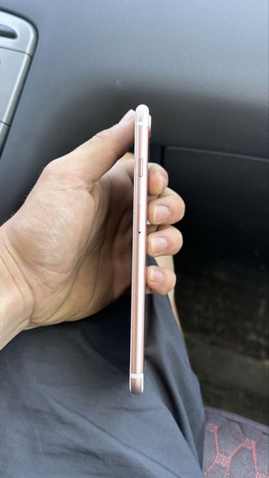 Iphone 7 plus продам
