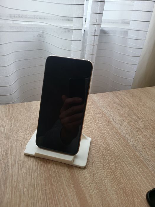 Vând iPhone 14 pro max și iPhone 11 pro max