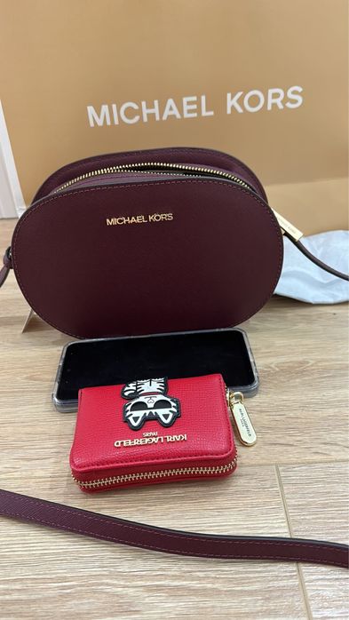Кожаная сумка от бренда Michael Kors в оригинале