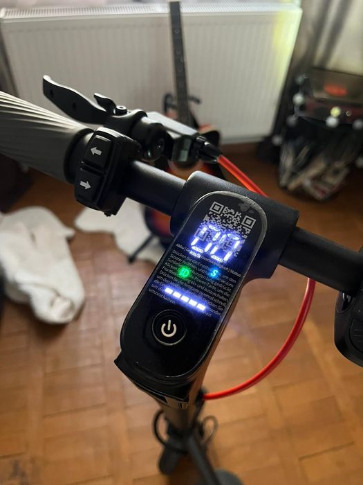 Vând trotinetă electrică nouă