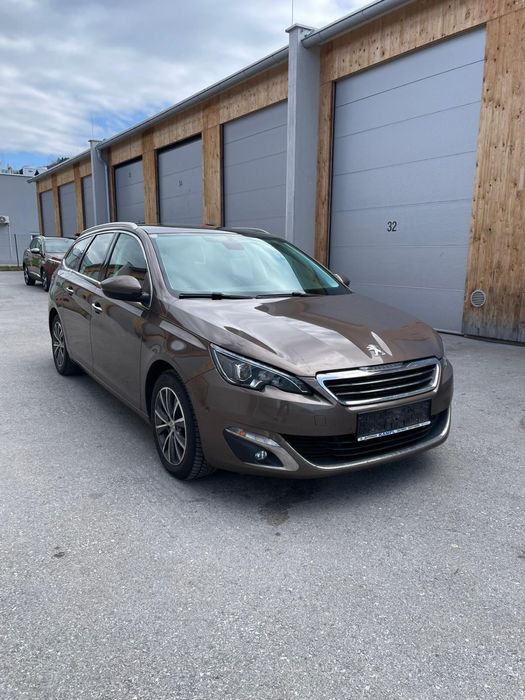 Peugeot 308 PureTech Kombi/Family Van 1.2 Benzina 130Cp