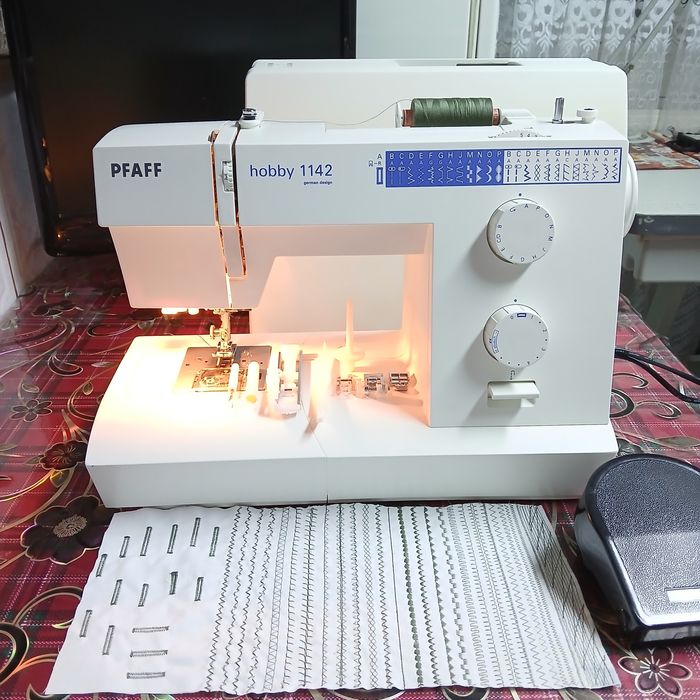 Masina de cusut PFAFF 1142 cu butoniera automata dintr-un singur pas