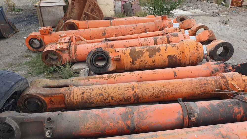 Гидроцилиндры на экскаватор Hitachi