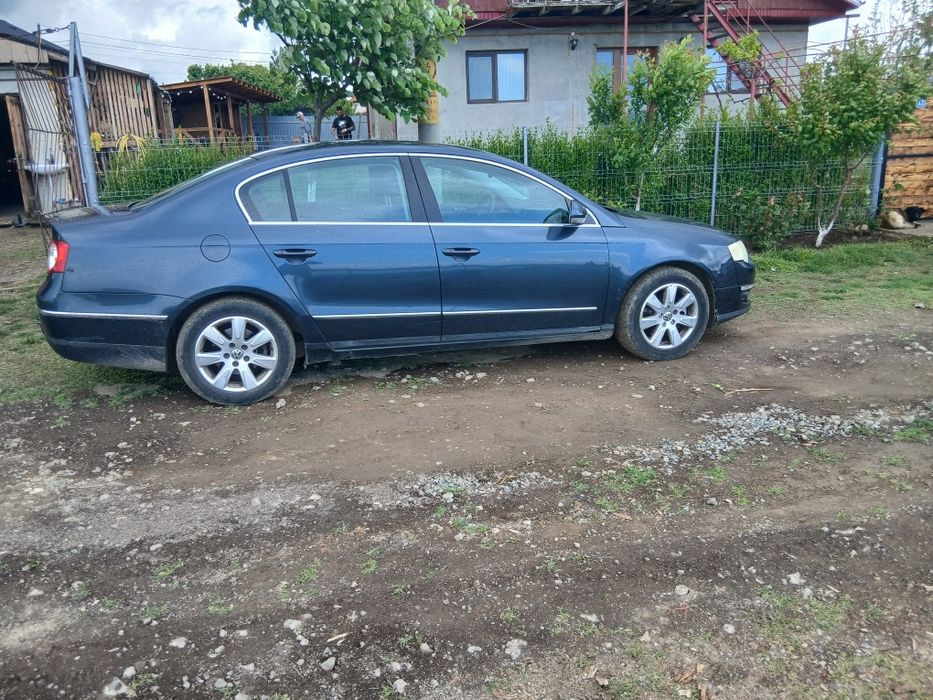 Vând Volkswagen Passat