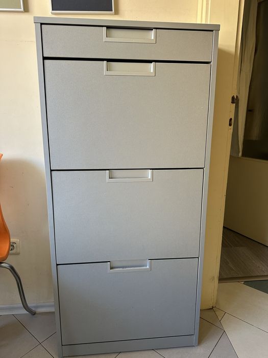 Шкаф за обувки с четири чекмеджета