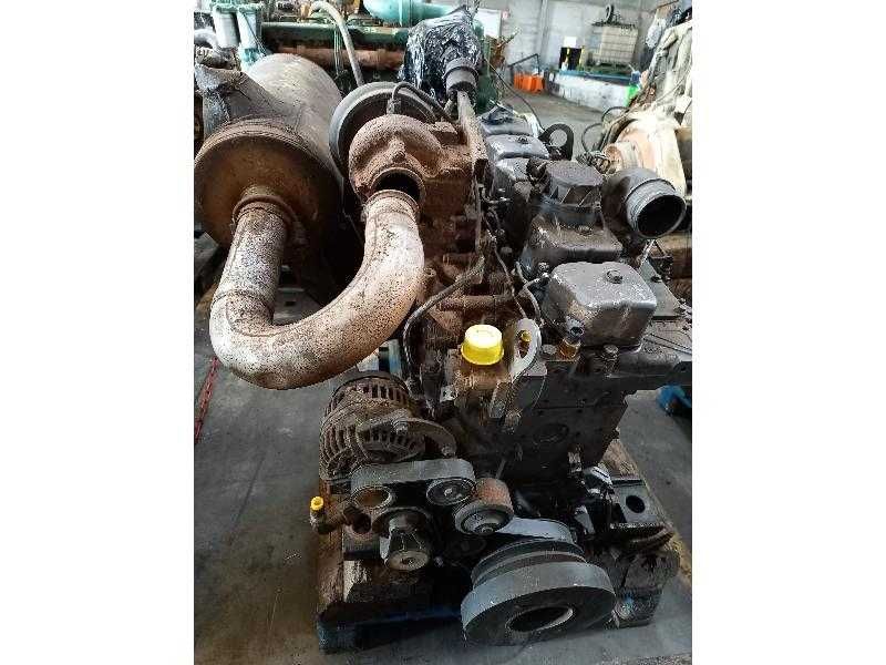 Motor Iveco F4BE0684B pentru excavator Case WX200 second hand verificat motor diesel 6 cilindri Uniterra Group SRL