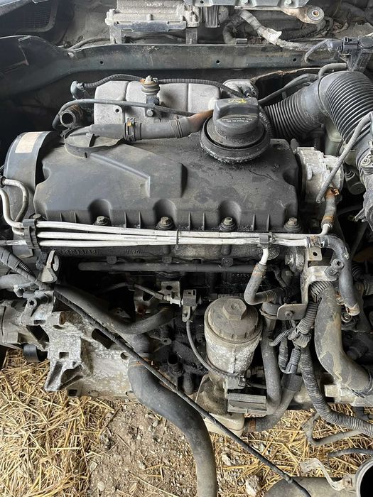 Injector 038130073AK Volkswagen Golf 5 2.0 SDI BDK 2005