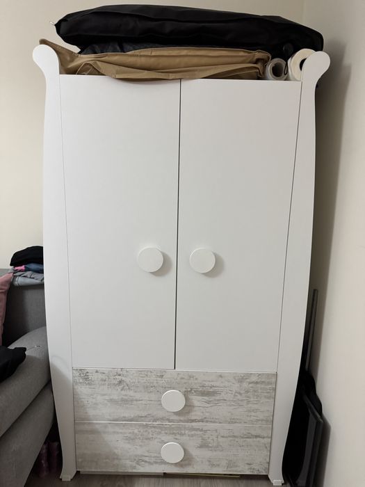 Vand mobilier camera copii