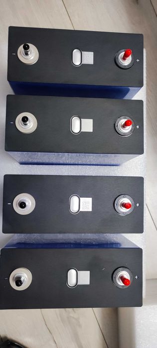 4 Celule LiFePO4 360Ah / 1.152Kw / 3.2v Clasa A cu 10.000 de cicluri de încărcare/descărcare