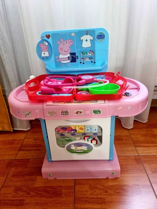 Set Joacă "Peppa Pig Doctor" – Centru Medical Interactiv
