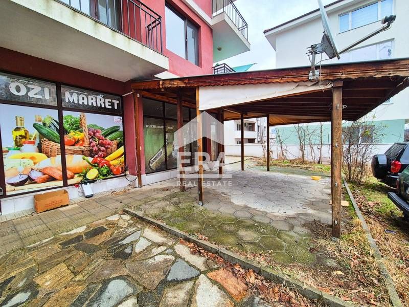 Отдава магазин под наем в кв. Възрожденци