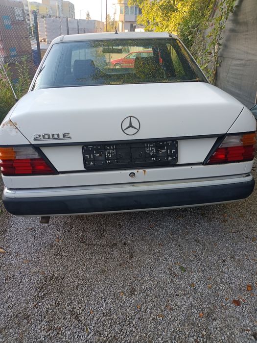 Мерцедес 124 на части